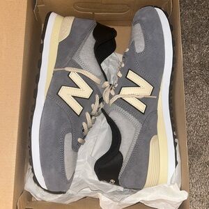 New Balance 574 Men’s - GREAT CONDITION